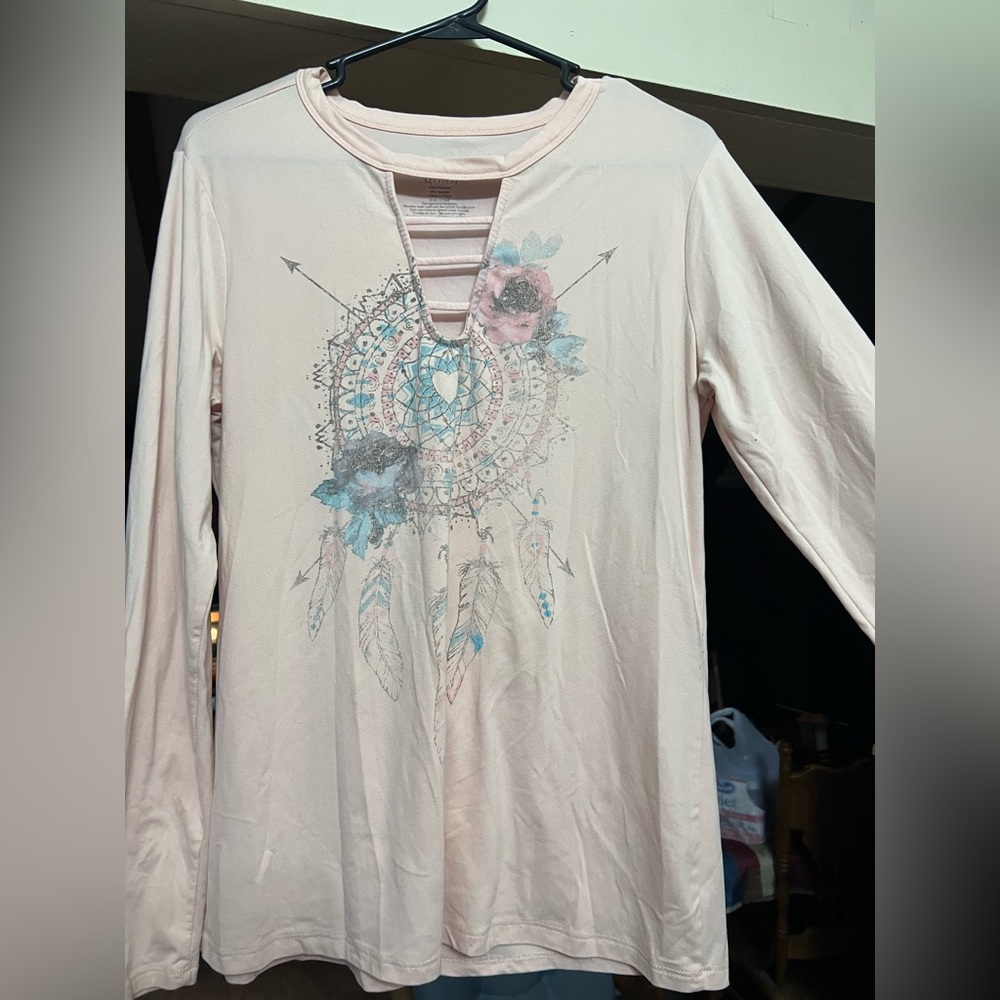 Wound Up soft pink dream catcher long sleeve